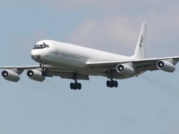 DOUGLAS DC-8