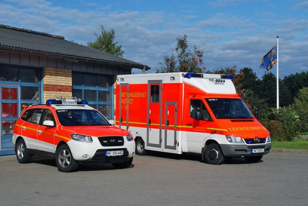 Rettungswagen (RTW Und NEF - MZF)	 